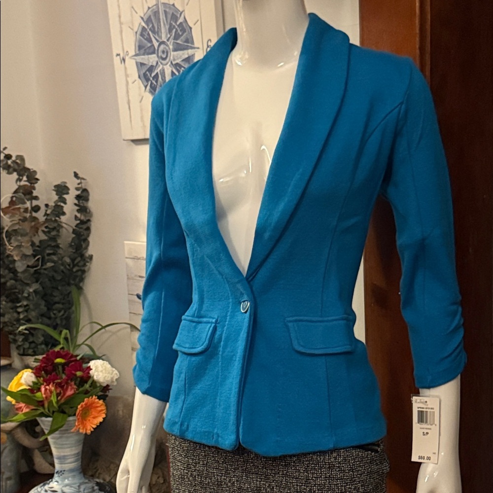 NWT Style&Co size small 100%cotton Women's Blue Blazer. Very soft . Faux pockets